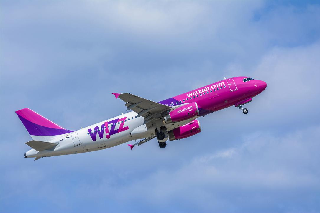 Wizz Air plane